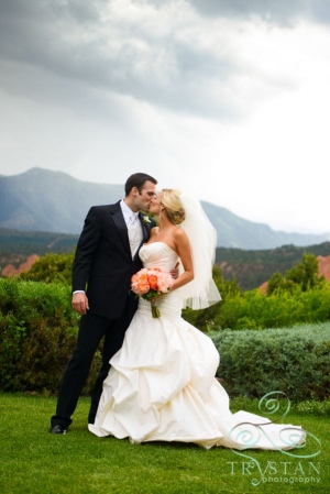 A Wedding at The Garden of the Gods Club